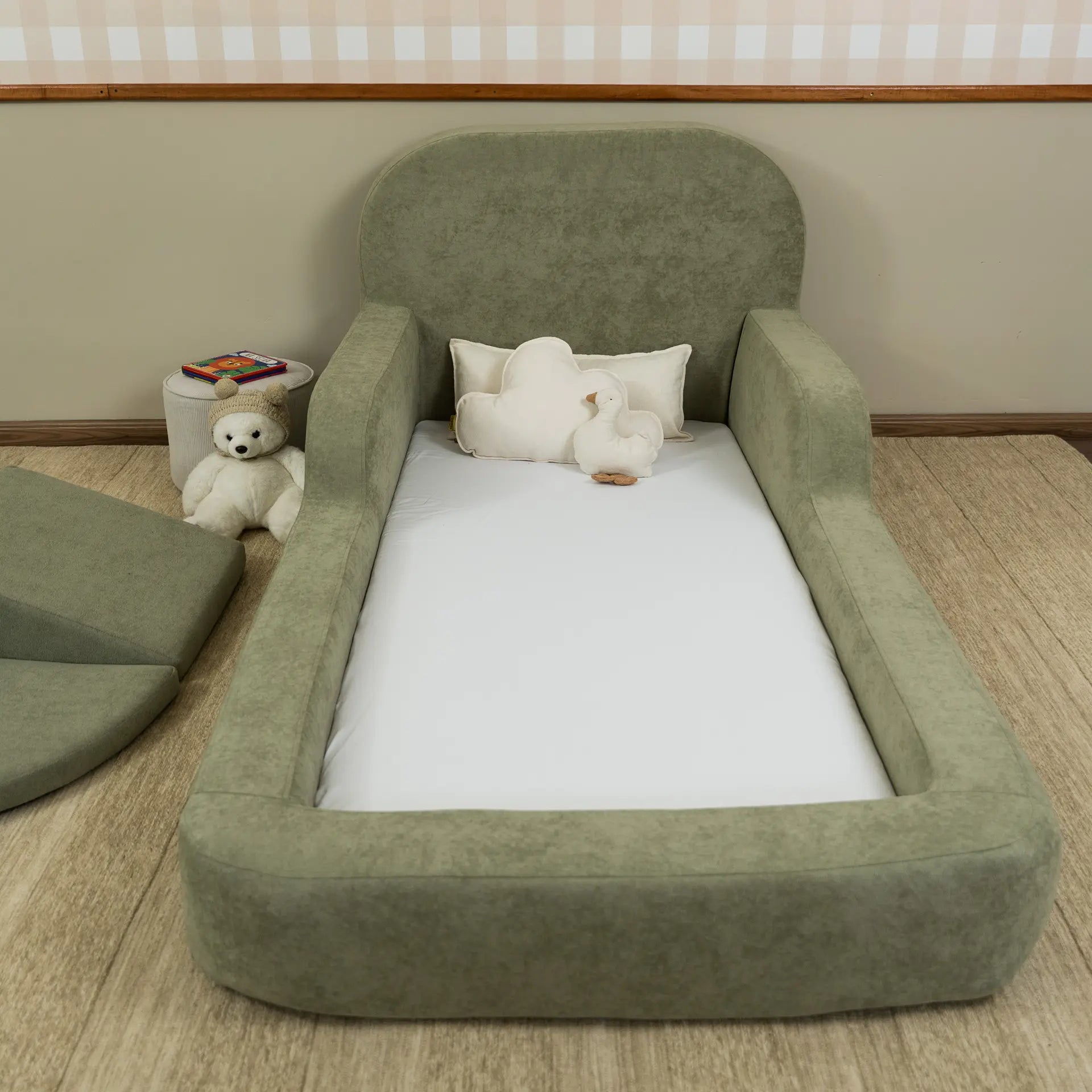 The Little Duck — Montessori-Inspired Toddler Floor Bed - Green