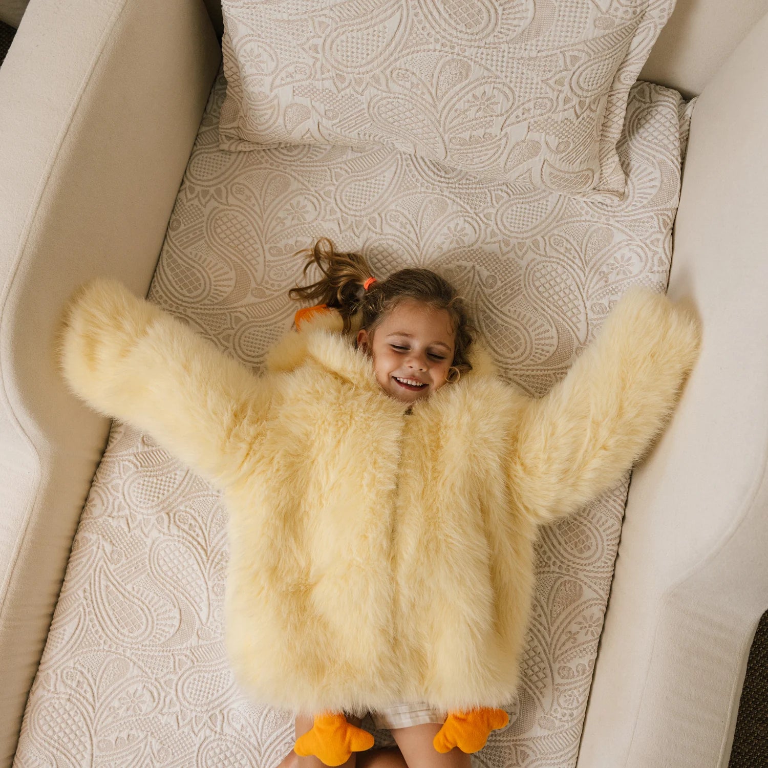 The Little Duck — Montessori-Inspired Toddler Floor Bed - Linen