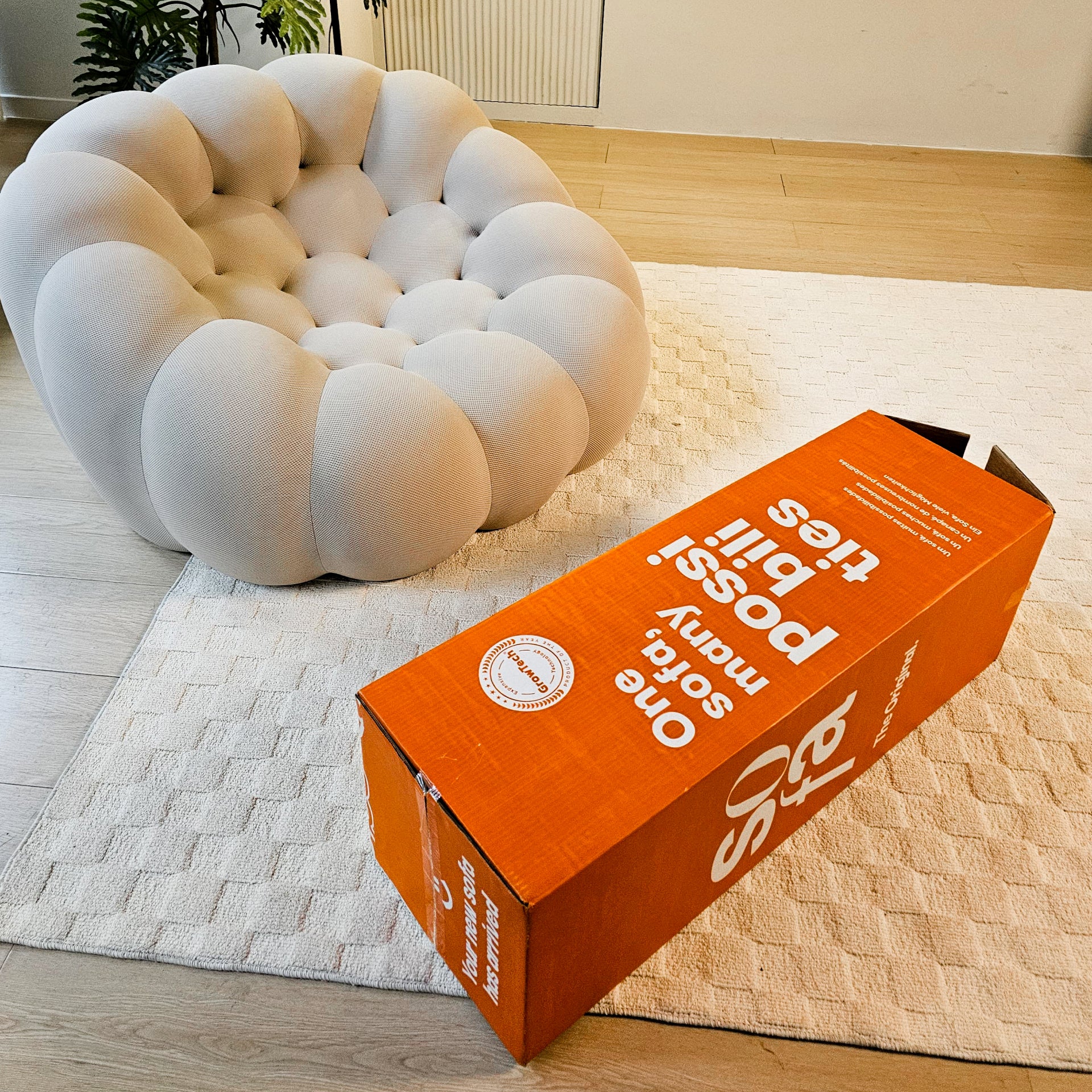 The growing sofa cosmo armchair in Boucle - Linen