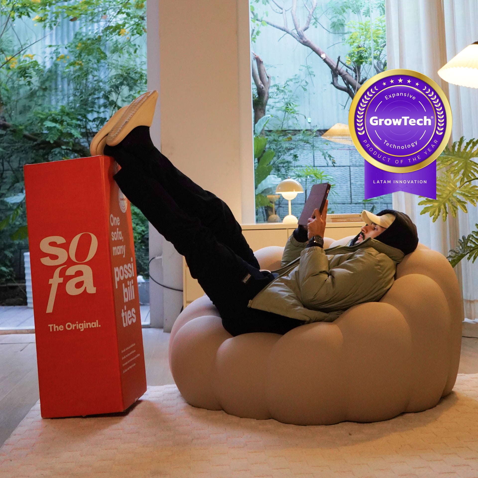 The growing sofa cosmo armchair in Boucle - Linen