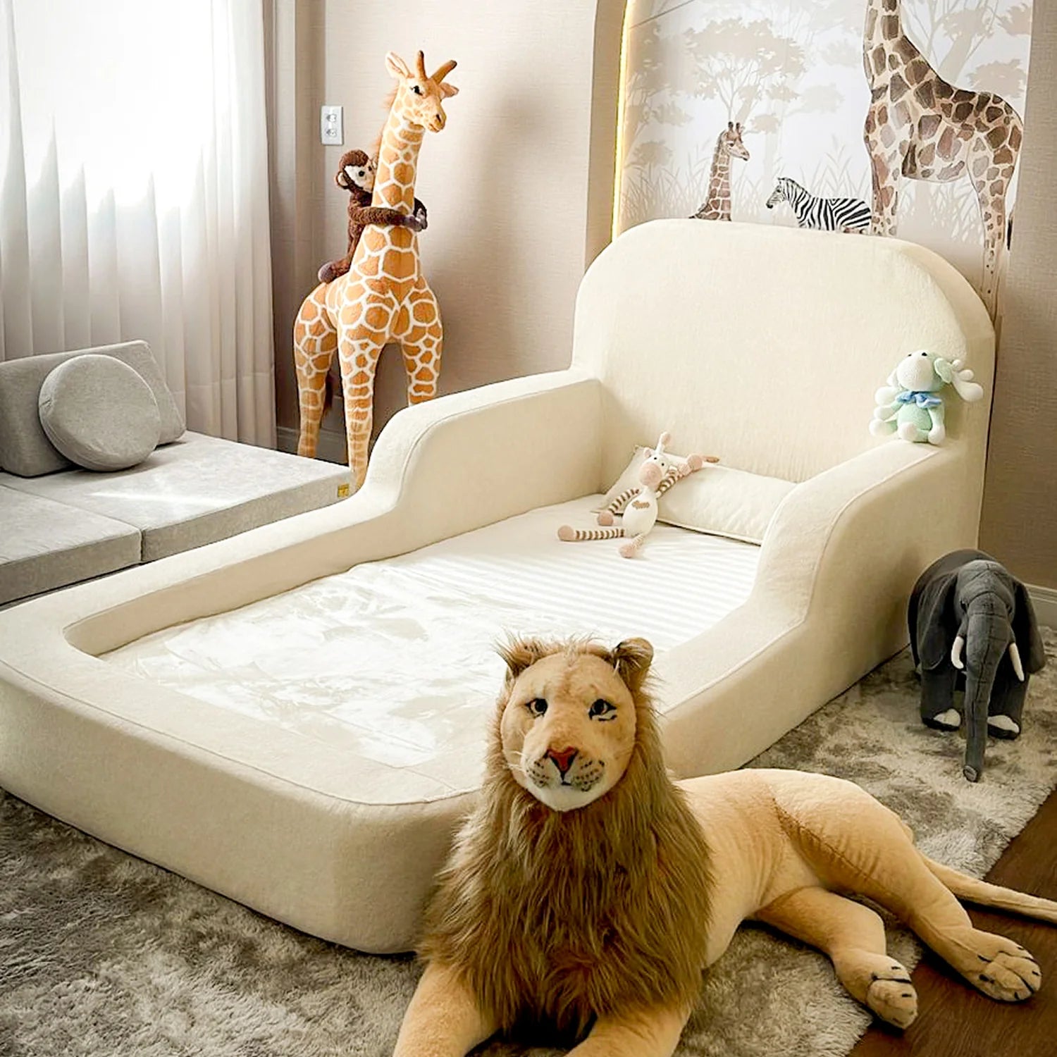 The Little Duck — Montessori-Inspired Toddler Floor Bed - Linen